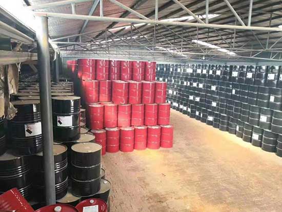 京滬高鐵使用了噴涂聚脲防水涂料聚脲噴涂機(圖1) 雙組份聚脲涂料