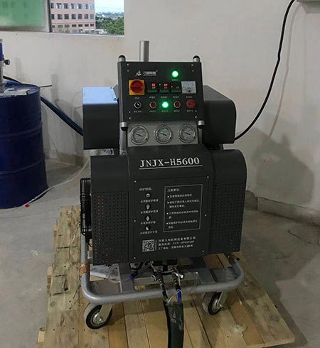 墻面噴涂機(jī)多少錢(qián)一臺(tái)(圖1) H5600聚脲墻面噴涂機(jī)