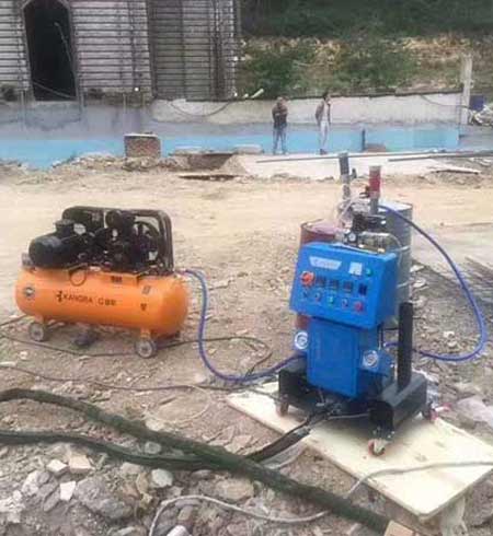 聚氨酯噴涂外墻保溫施工噴涂機(圖1) Q2600聚氨酯噴涂外墻保溫施工噴涂機